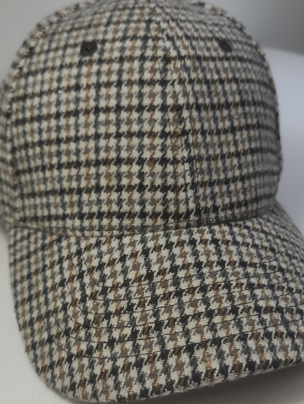 Woman's Brown & Black Houndstooth Baseball Cap Strapback Unbranded